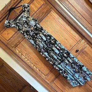 American Eagle Outfitters-High/Low Dress-Beautiful Bk Fabric with Flowers